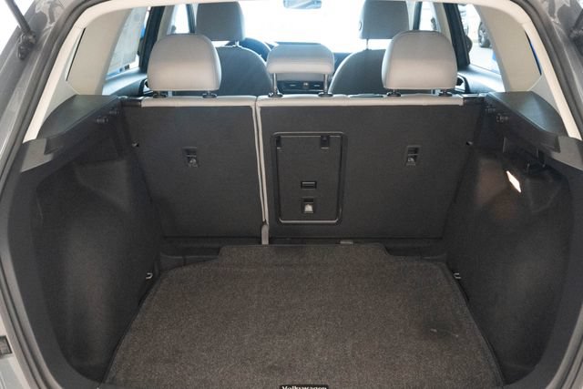 Used 2023 Volkswagen Taos SE w/ Panoramic Sunroof Package FWD image 13