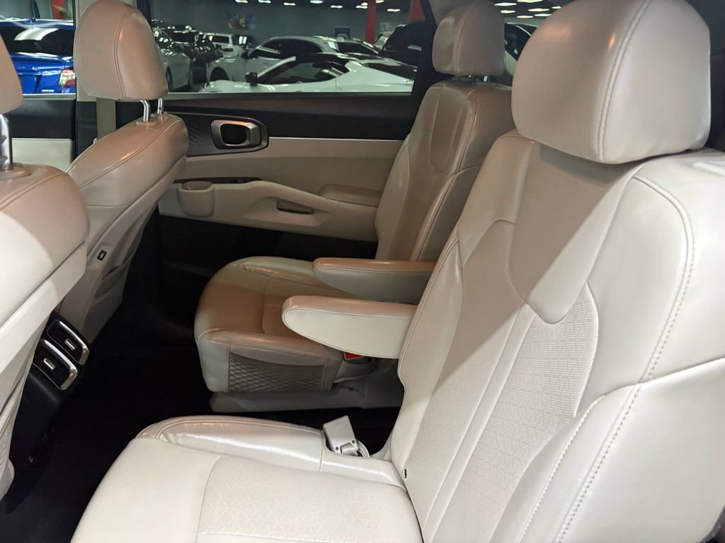 Used 2021 Kia Sorento S FWD image 33