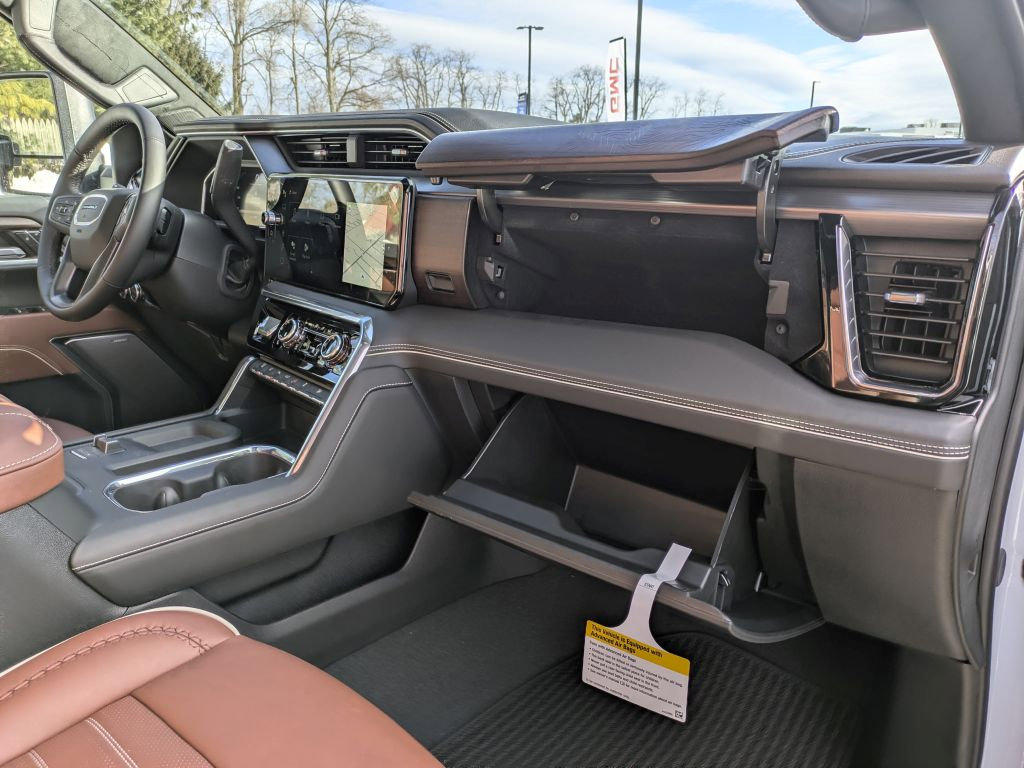 New 2026 GMC Sierra 3500 Denali Ultimate image 24