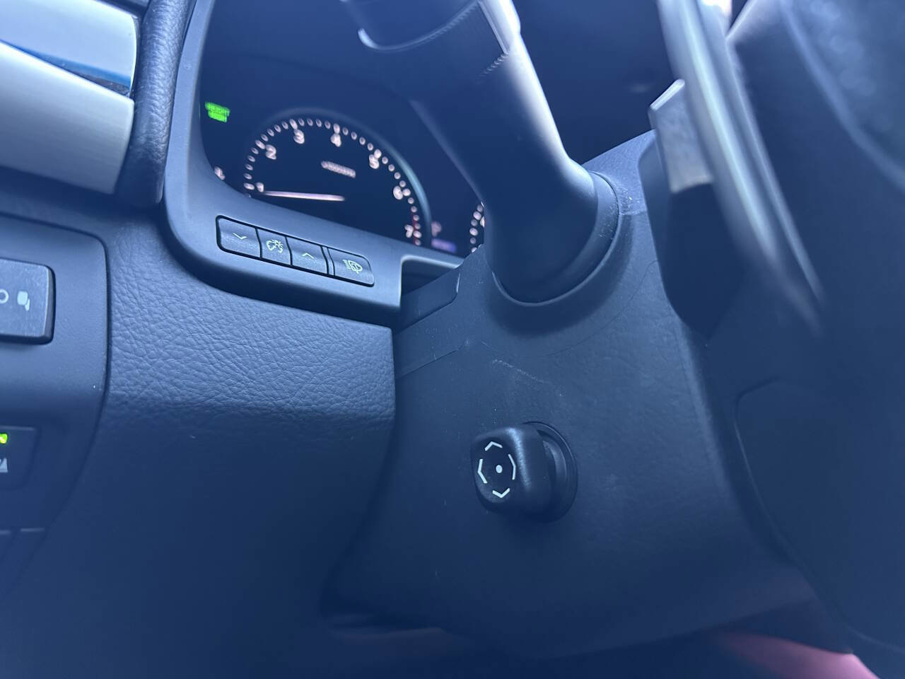 Used 2015 Lexus LS 460 AWD image 24