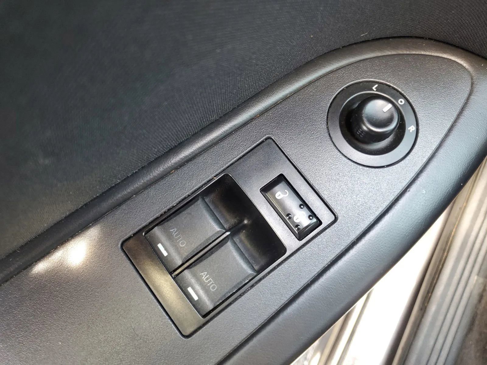 Used 2014 Dodge Challenger R/T image 16