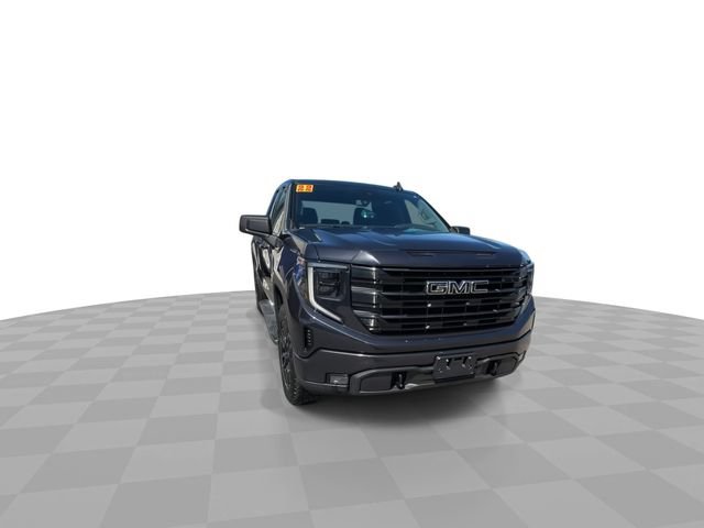 Certified 2022 GMC Sierra 1500 Elevation w/ LPO, Elevation Black Package AWD/4WD image 3