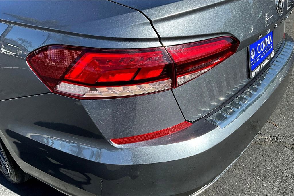 Used 2022 Volkswagen Passat 2.0T SE image 23