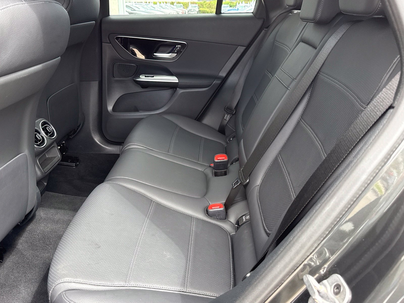 Used 2026 Mercedes-Benz GLC 300 image 42