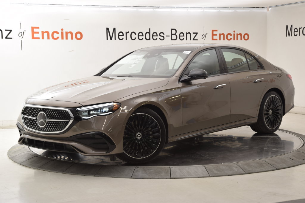 New 2026 Mercedes-Benz E 450 4MATIC Sedan image 2