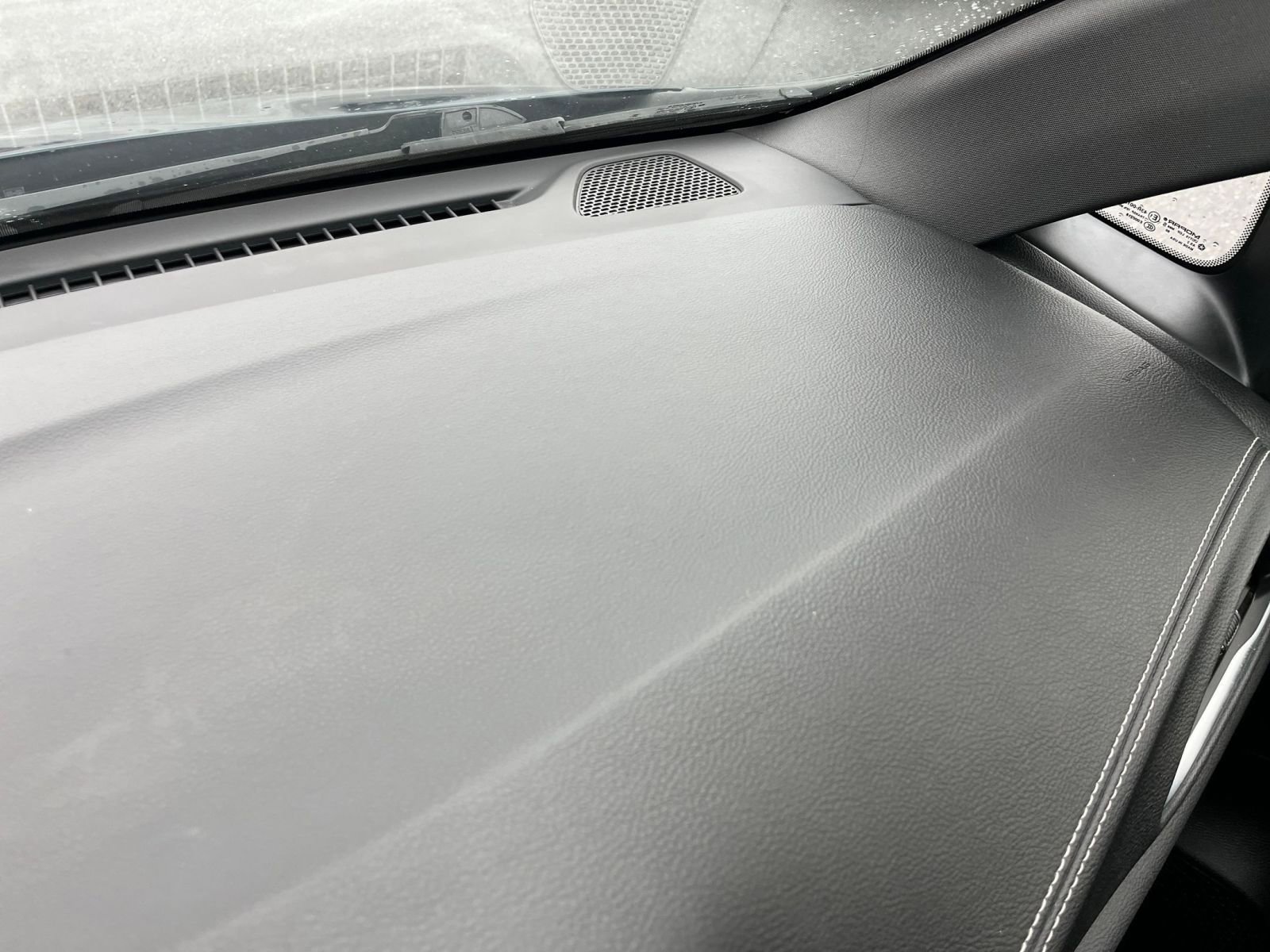 Used 2025 Chrysler Pacifica Limited image 39