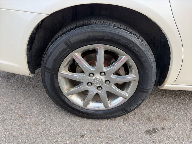 Used 2007 Buick Lucerne CXL FWD image 17