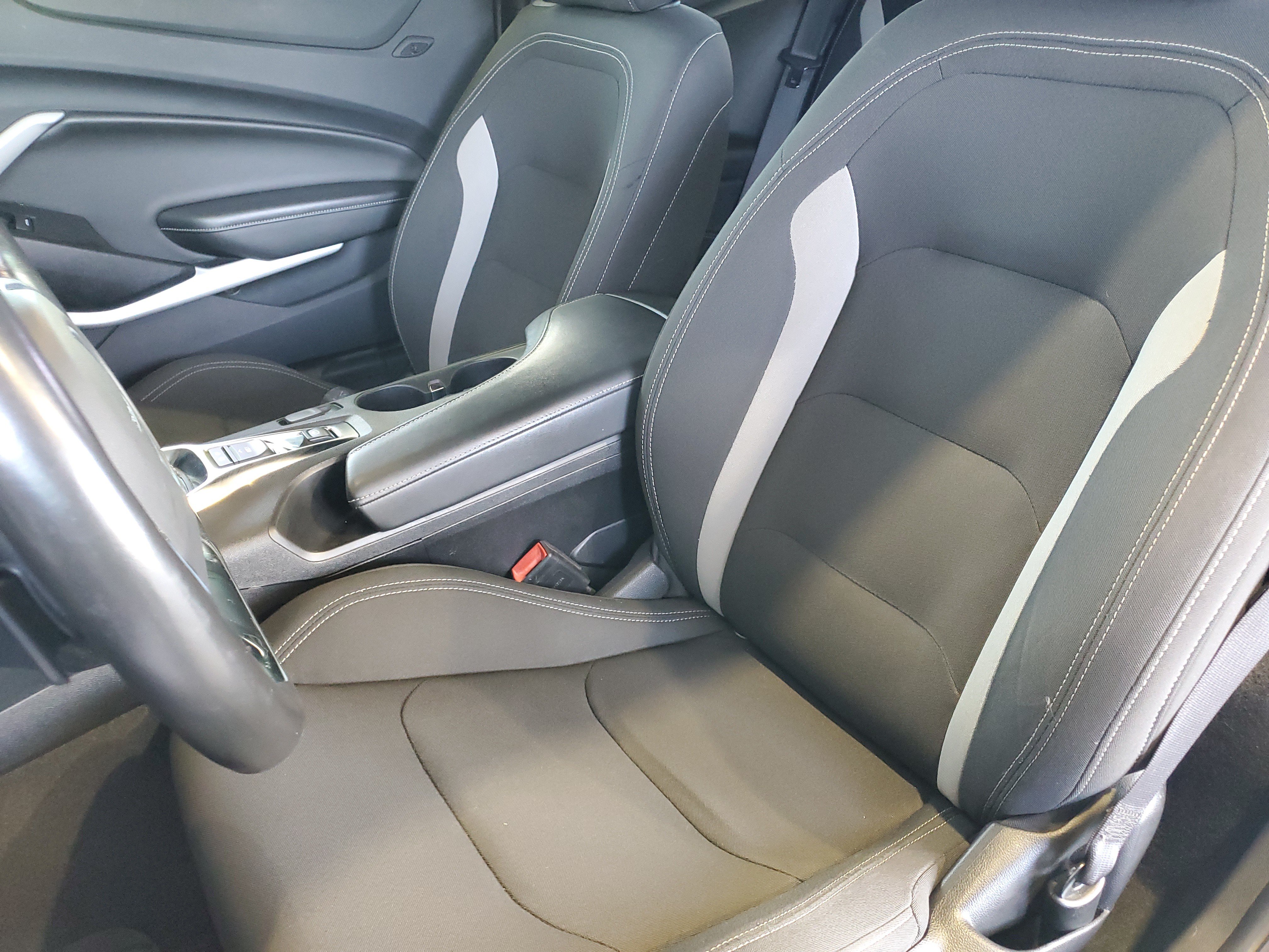 Used 2022 Chevrolet Camaro LS RWD image 13