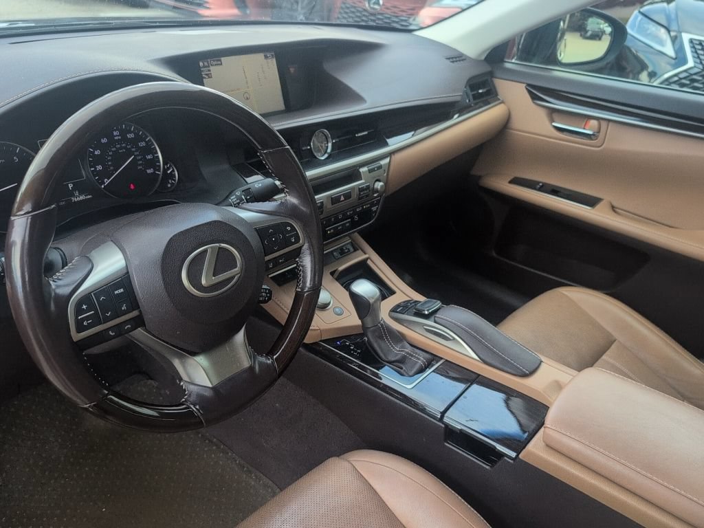 Used 2016 Lexus ES 350 w/ Luxury Package w/Wood Trim FWD image 24