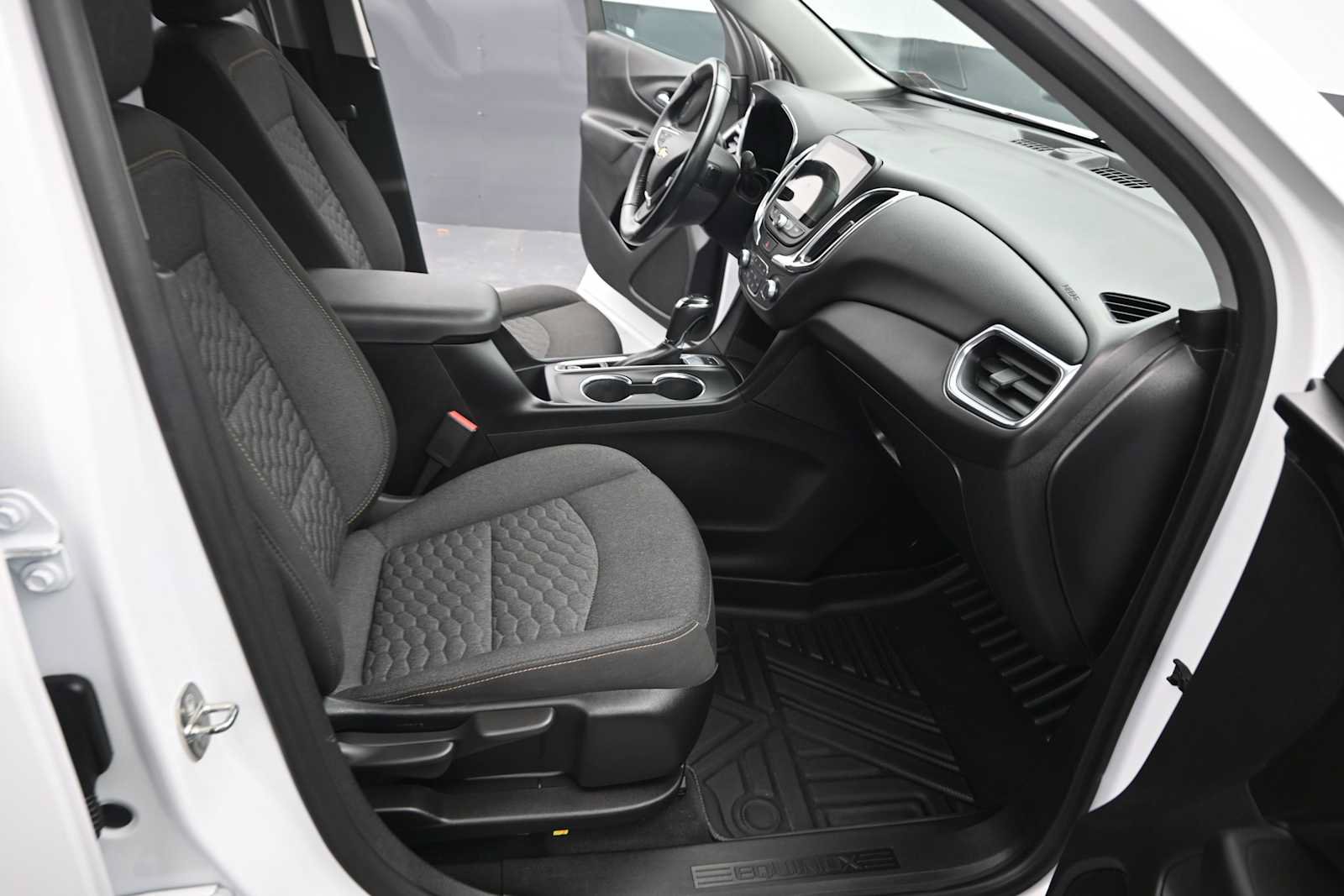 Used 2019 Chevrolet Equinox LT AWD/4WD image 22