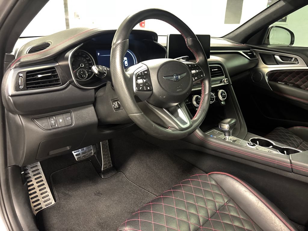 Used 2022 Genesis G70 3.3T RWD image 27