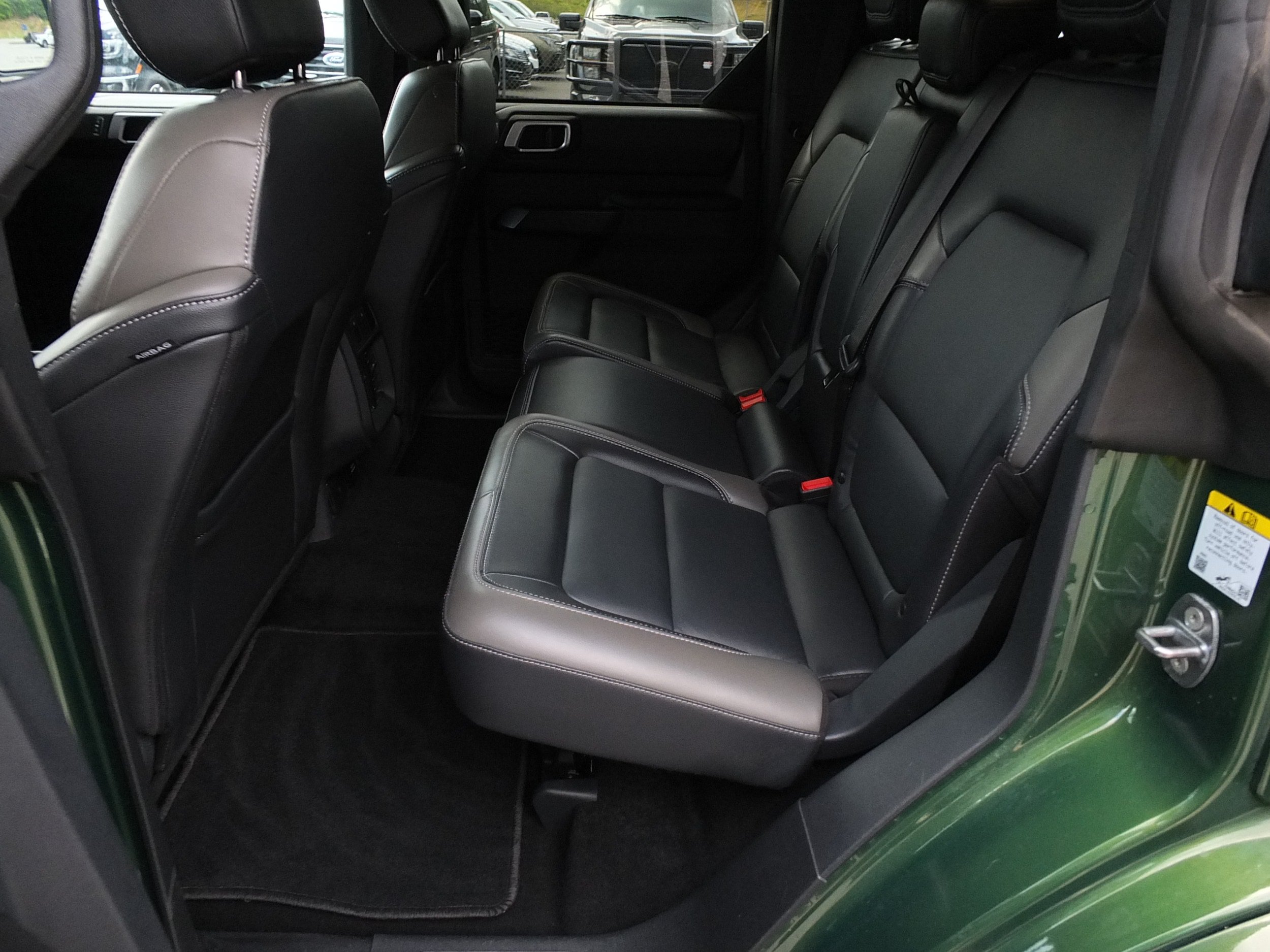 Used 2025 Ford Bronco Outer Banks AWD/4WD image 12