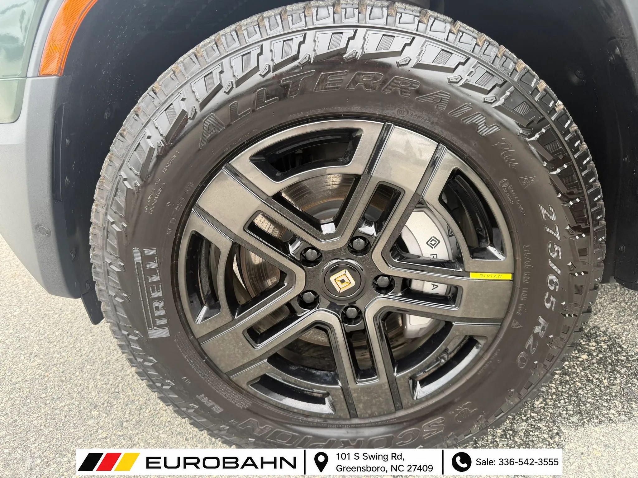 Used 2023 Rivian R1T Adventure Dual AWD/4WD image 34