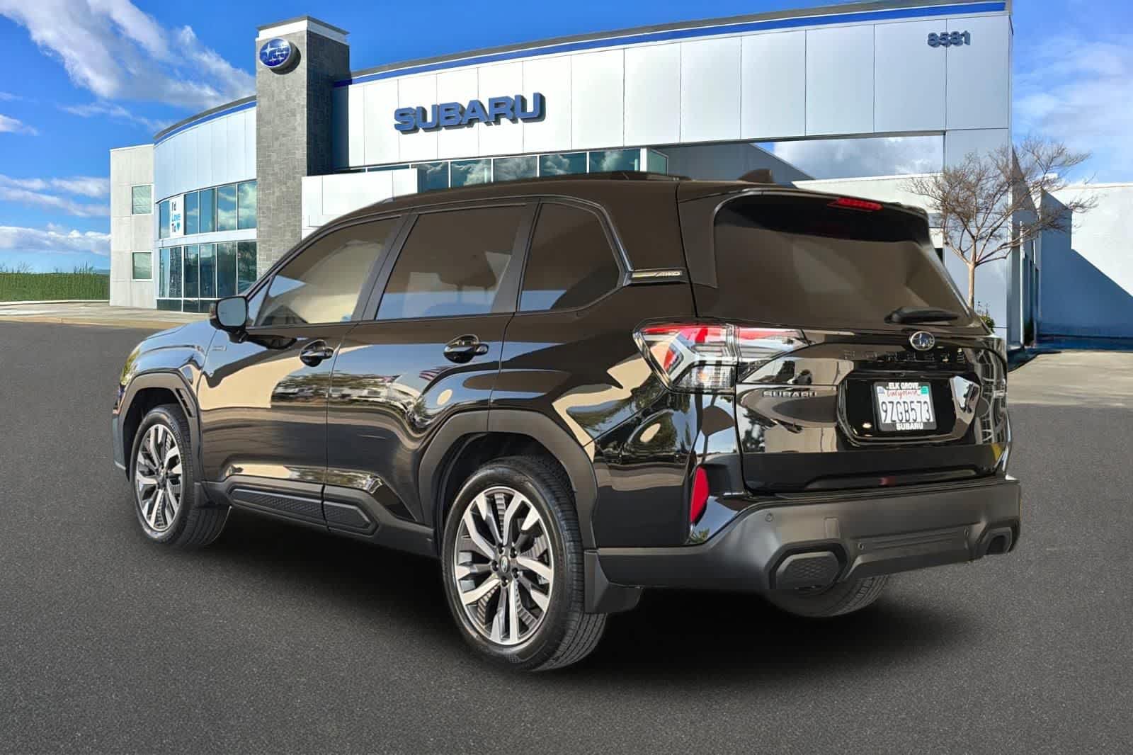 Used 2026 Subaru Forester Touring AWD/4WD image 8