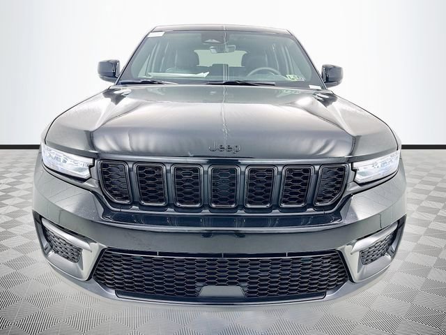 New 2025 Jeep Grand Cherokee Altitude image 2
