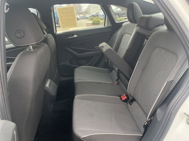 Certified 2025 Volkswagen Jetta Sport image 28