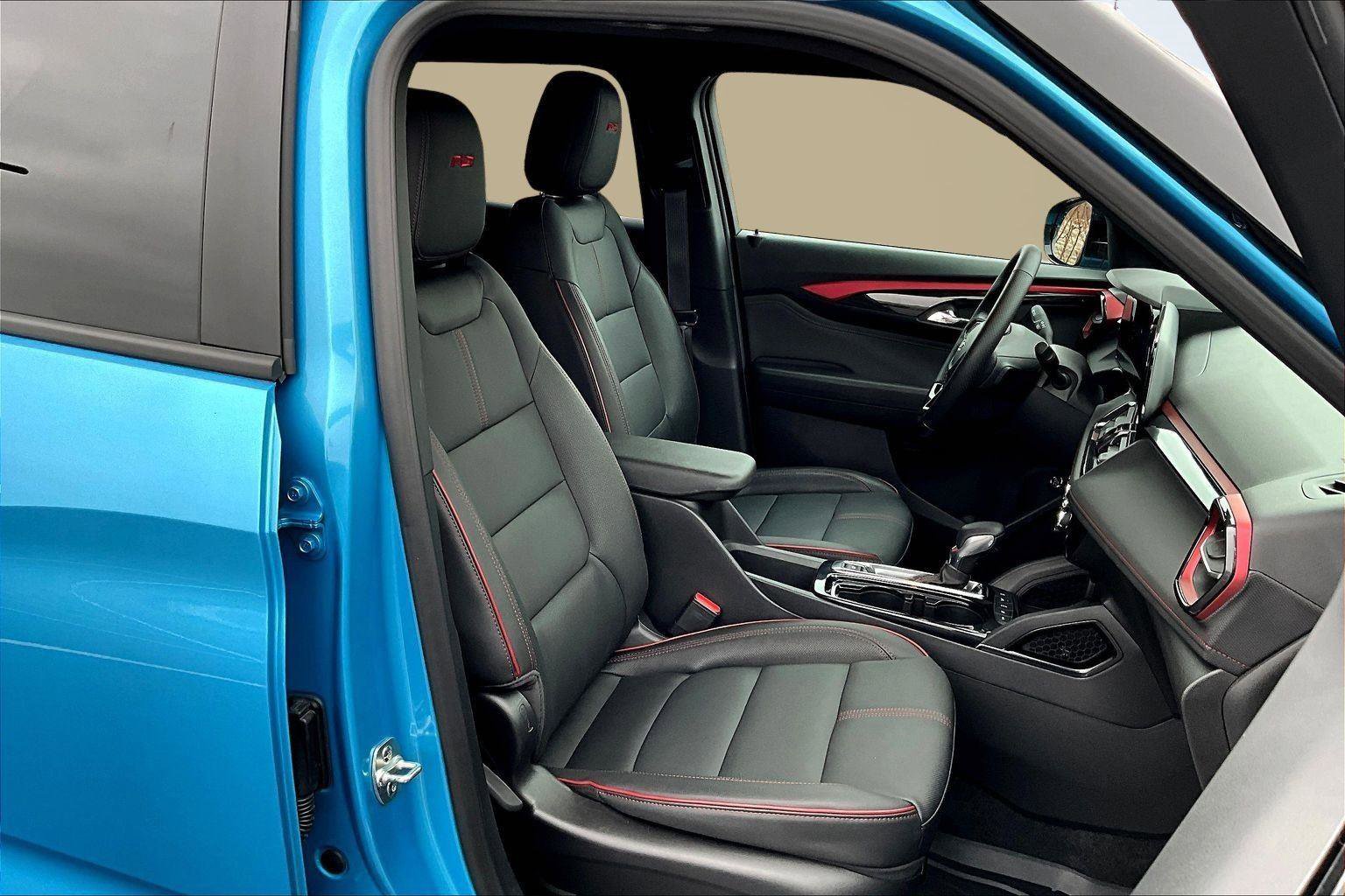 Used 2025 Chevrolet TrailBlazer RS w/ Convenience Package image 8