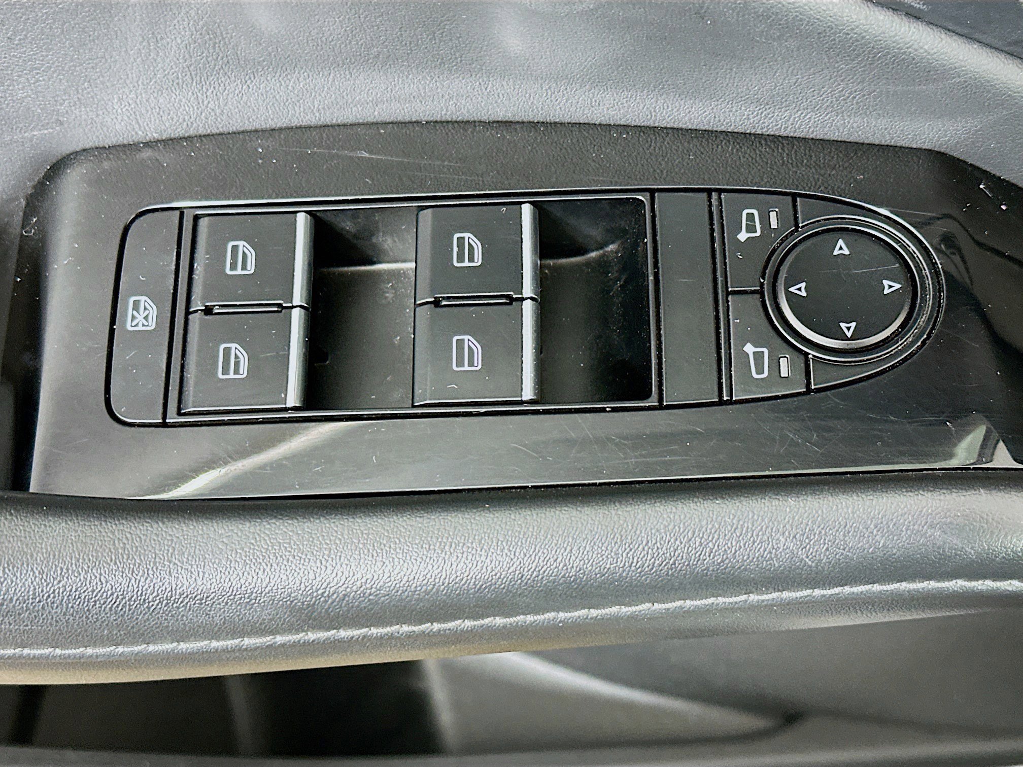 Used 2025 MAZDA CX-30 AWD 2.5 S w/ Preferred Package image 15