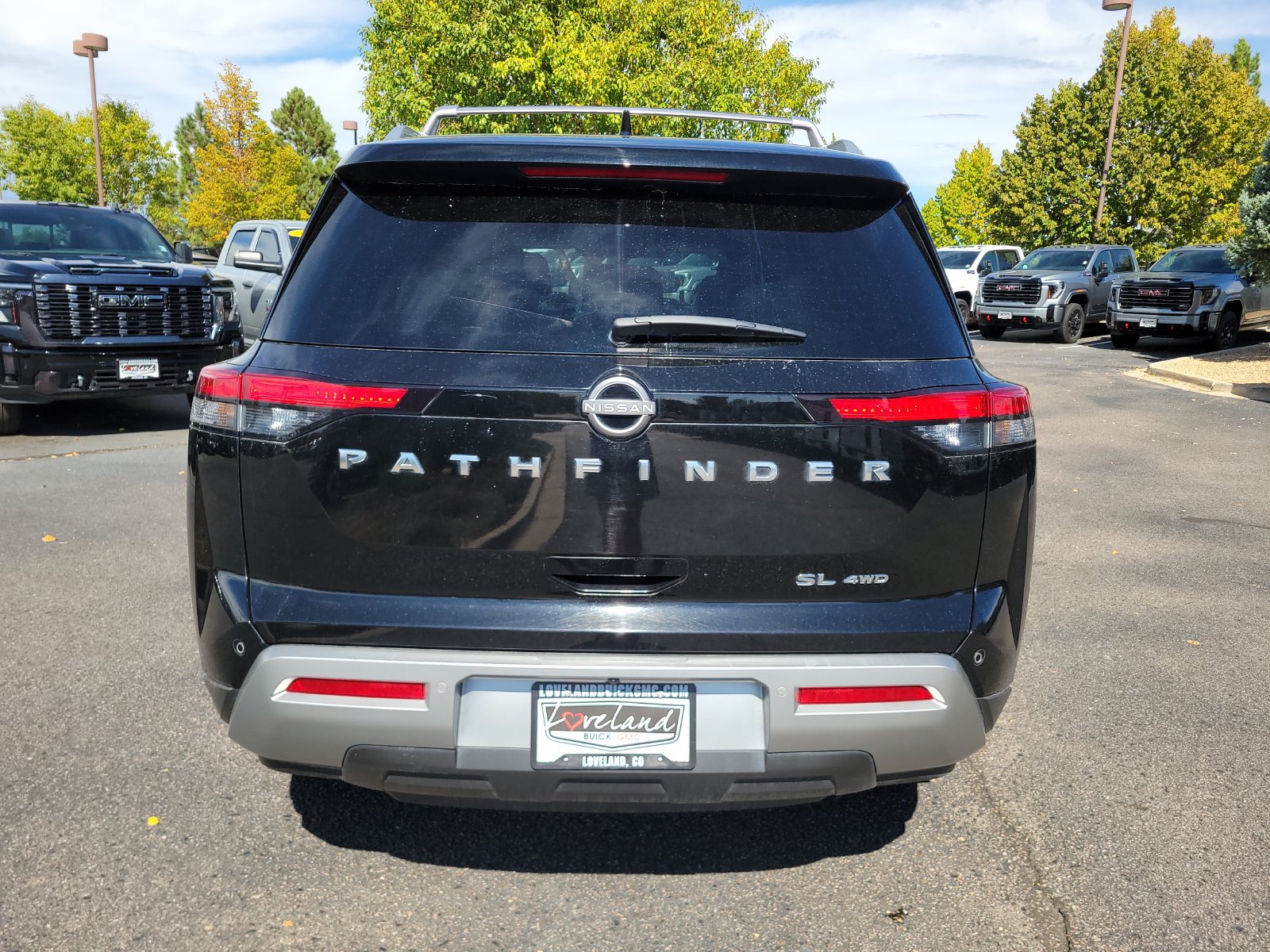 Used 2023 Nissan Pathfinder SL AWD/4WD image 11