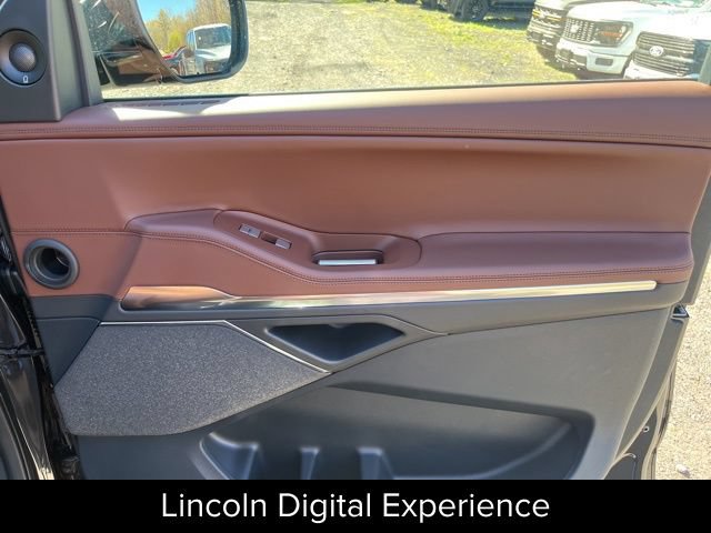 New 2026 Lincoln Navigator L Reserve AWD/4WD image 28