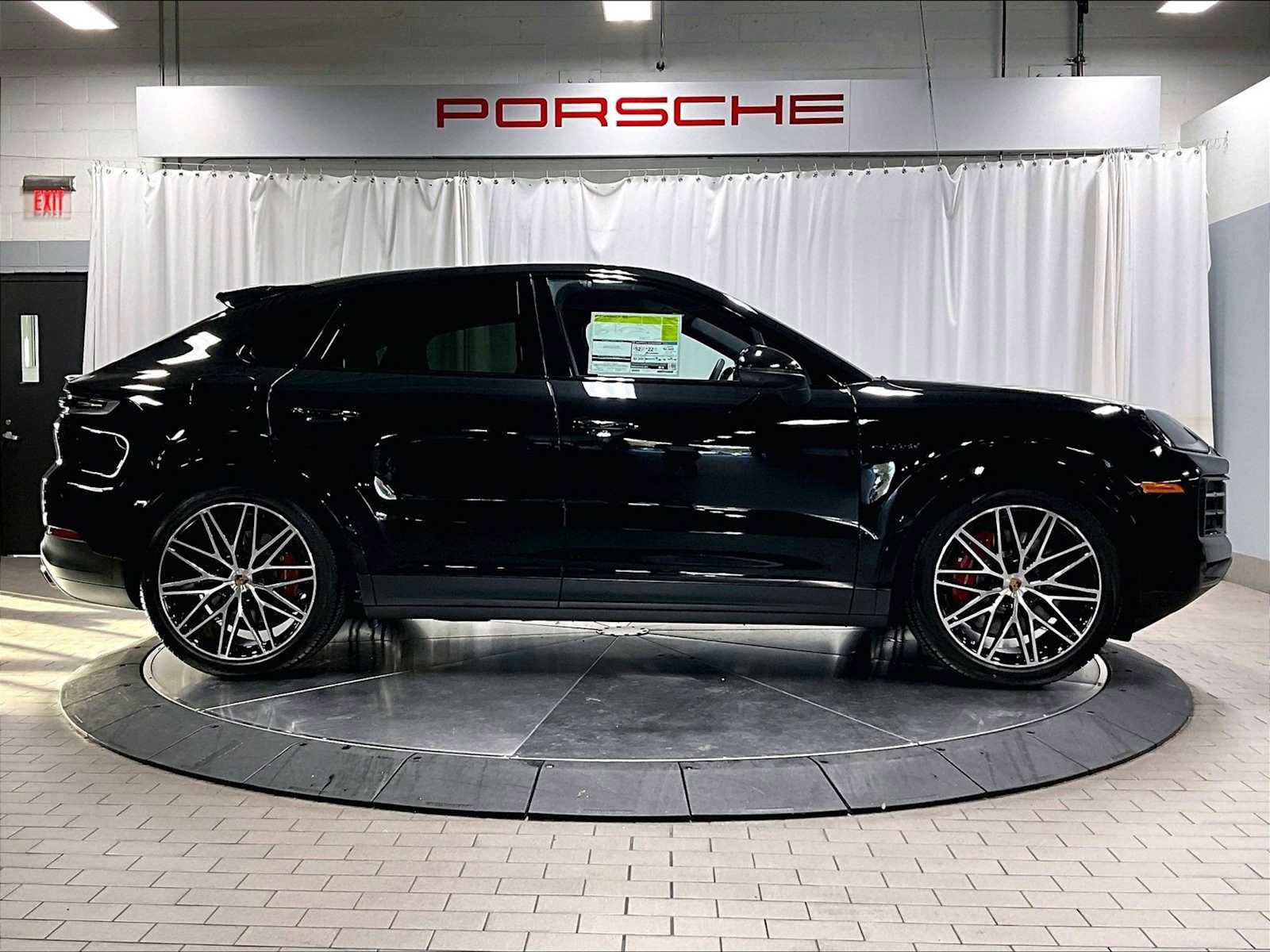 New 2026 Porsche Cayenne S image 8