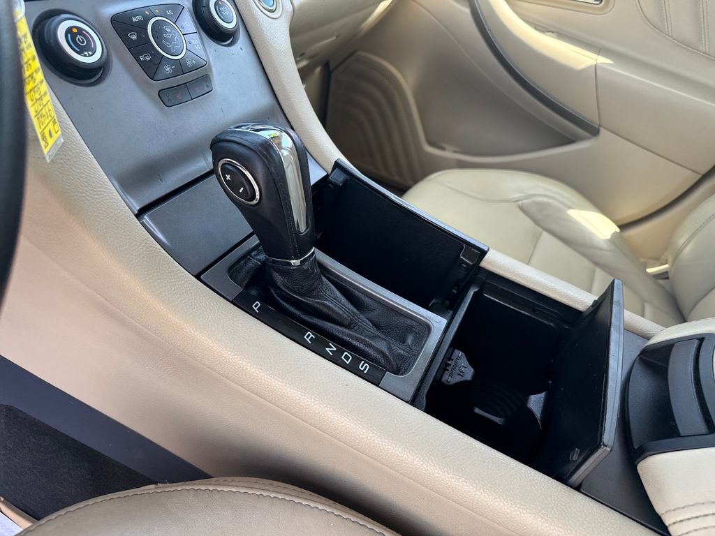 Used 2017 Ford Taurus SEL FWD image 26