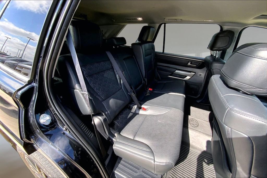 Used 2024 Toyota Sequoia SR5 w/ SR5 Premium Package AWD/4WD image 26