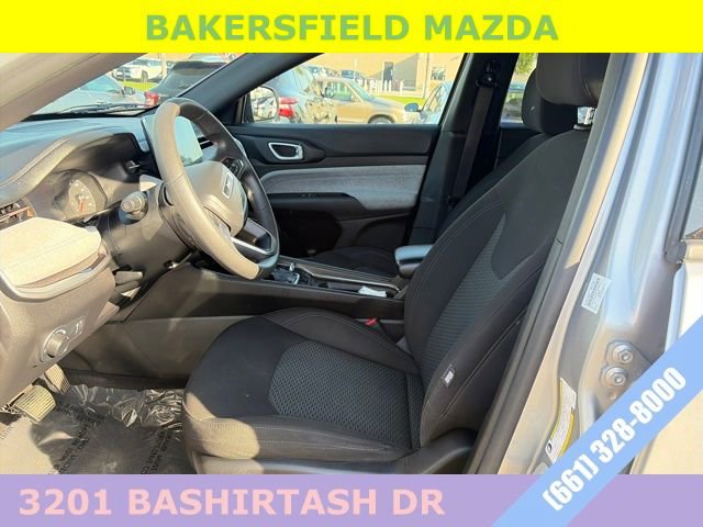 Used 2023 Jeep Compass Sport image 9