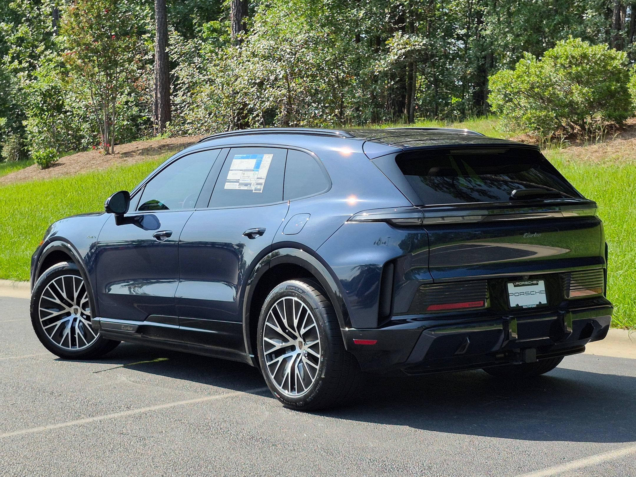 New 2026 Porsche Cayenne Turbo Electric AWD/4WD image 3