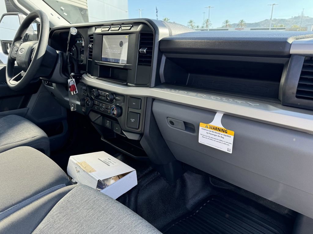 New 2024 Ford F550 4x4 SuperCab Super Duty image 5