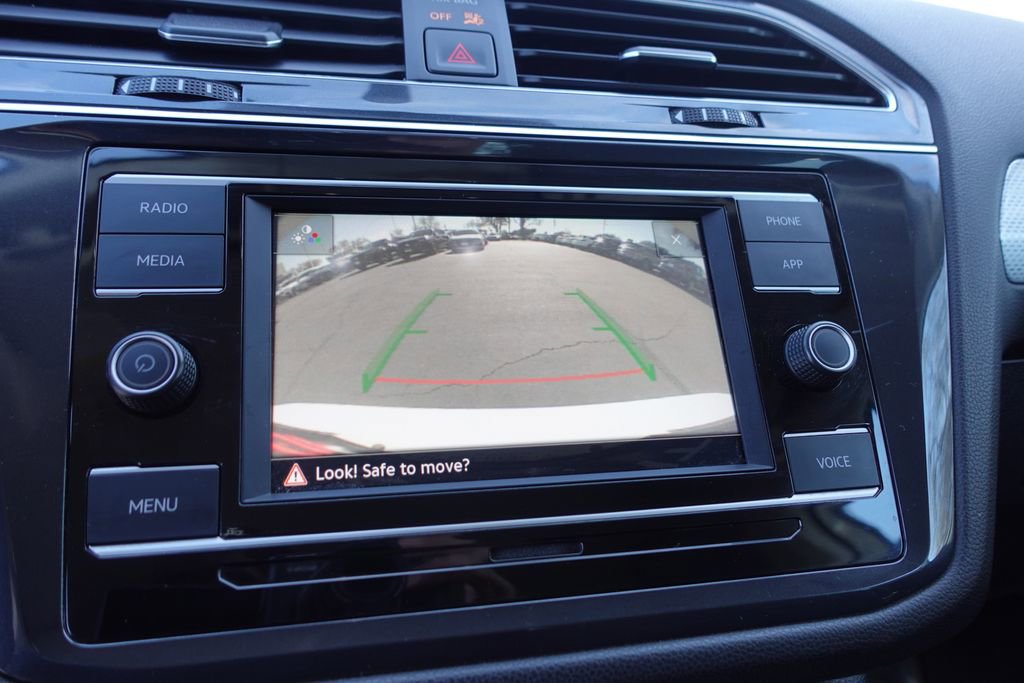 Used 2022 Volkswagen Tiguan S image 18