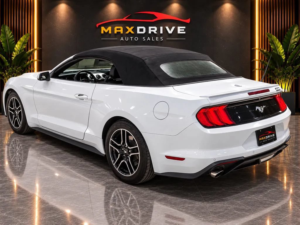 Used 2018 Ford Mustang Premium RWD image 8