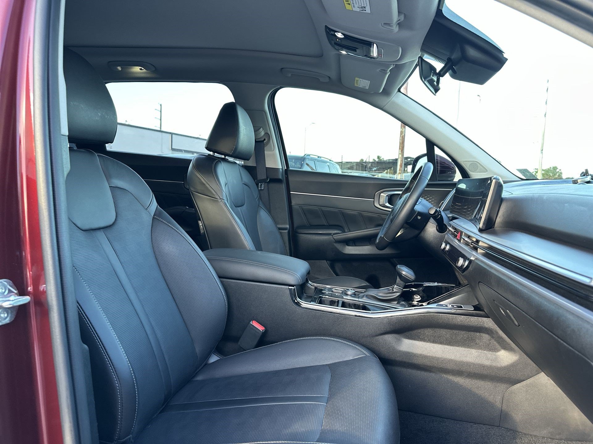Certified 2024 Kia Sorento SX FWD image 23