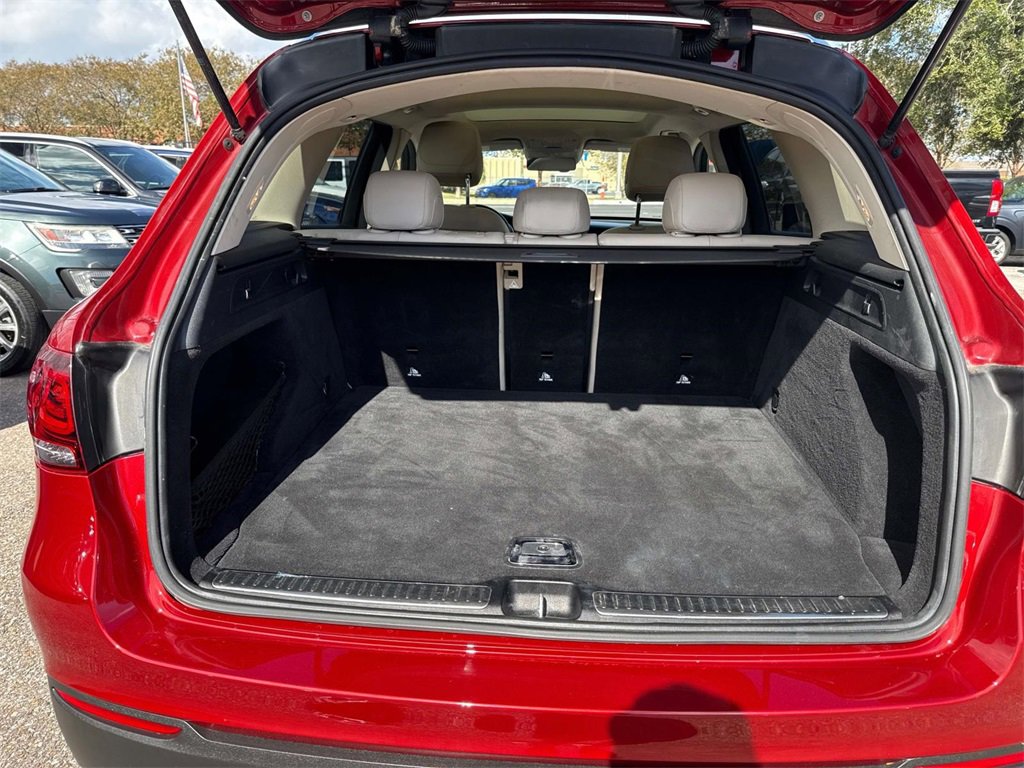 Used 2020 Mercedes-Benz GLC 300 w/ Multimedia Package image 8