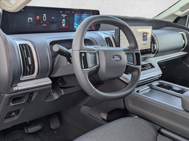 New 2027 Ford Expedition Max Active RWD image 3