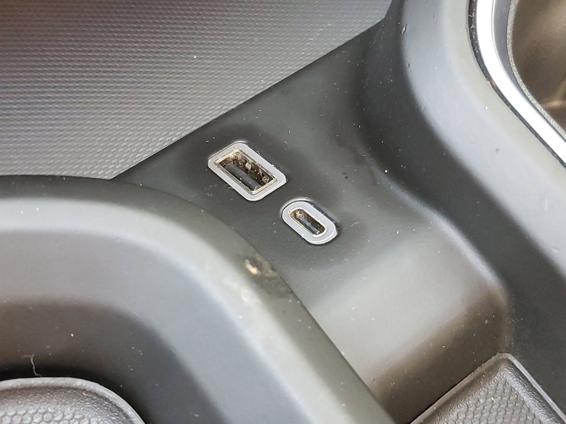 Used 2024 GMC Sierra 3500 Denali w/ Denali Reserve Package image 30