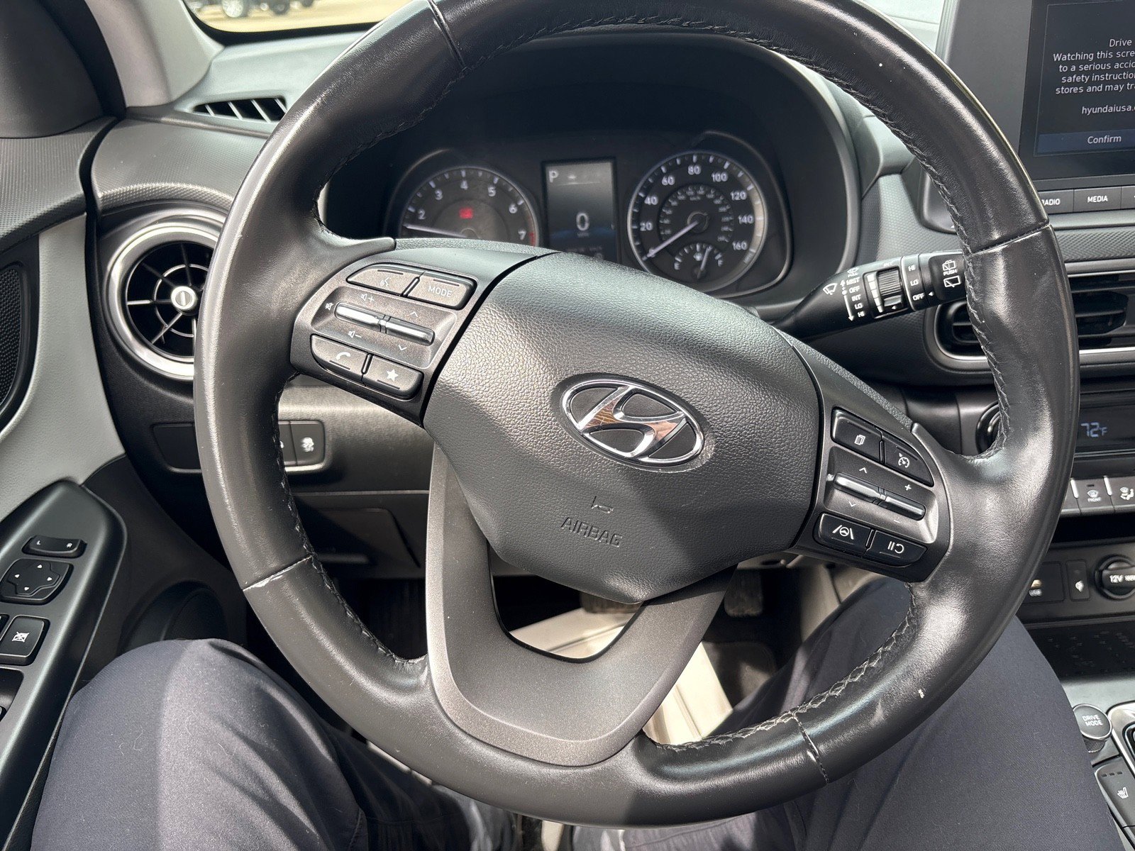 Used 2022 Hyundai Kona SEL w/ Convenience Package image 14