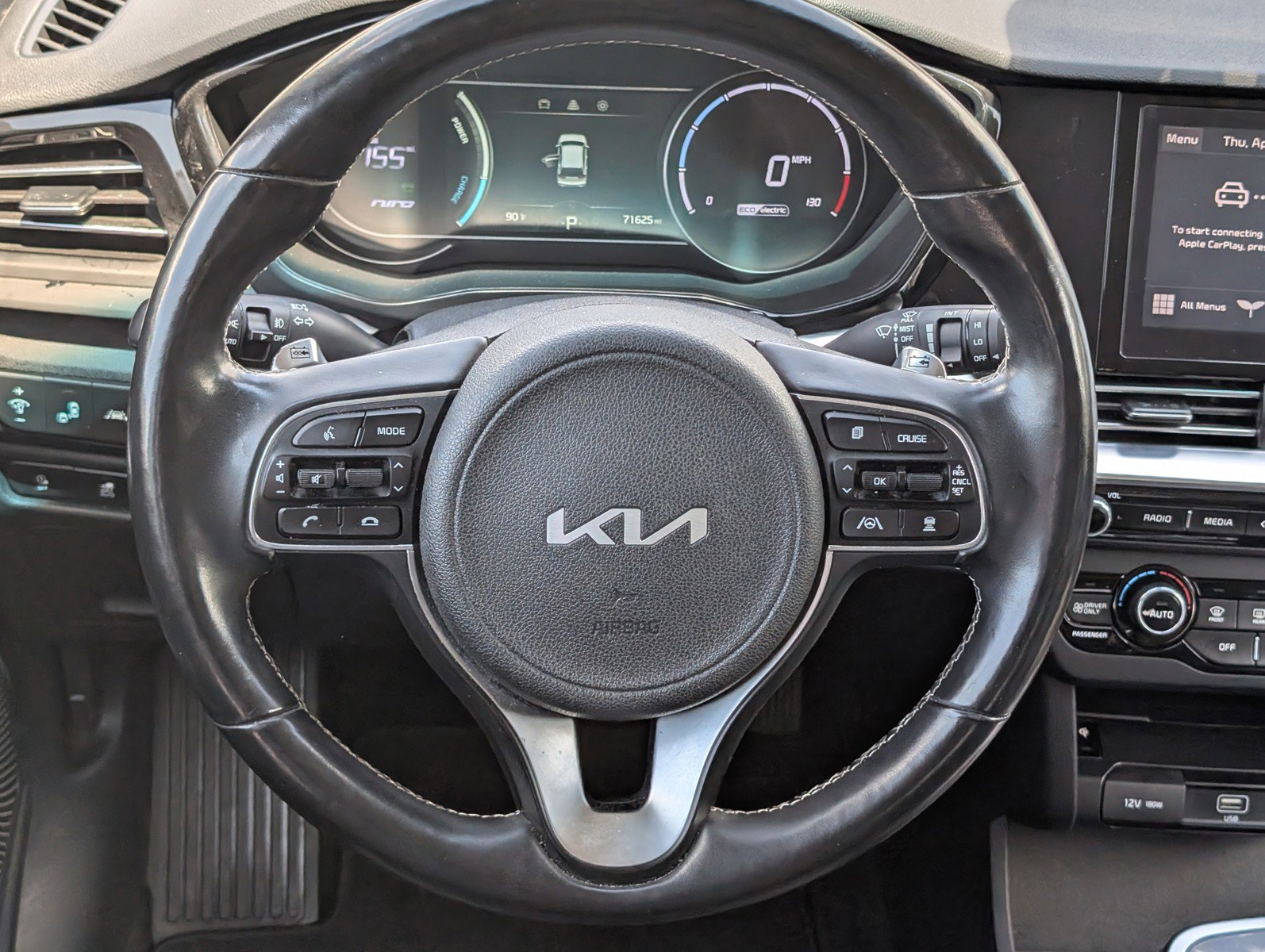 Used 2022 Kia Niro EX w/ Cold Weather Package FWD image 13