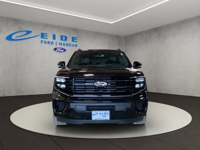 New 2026 Ford Expedition Platinum image 2