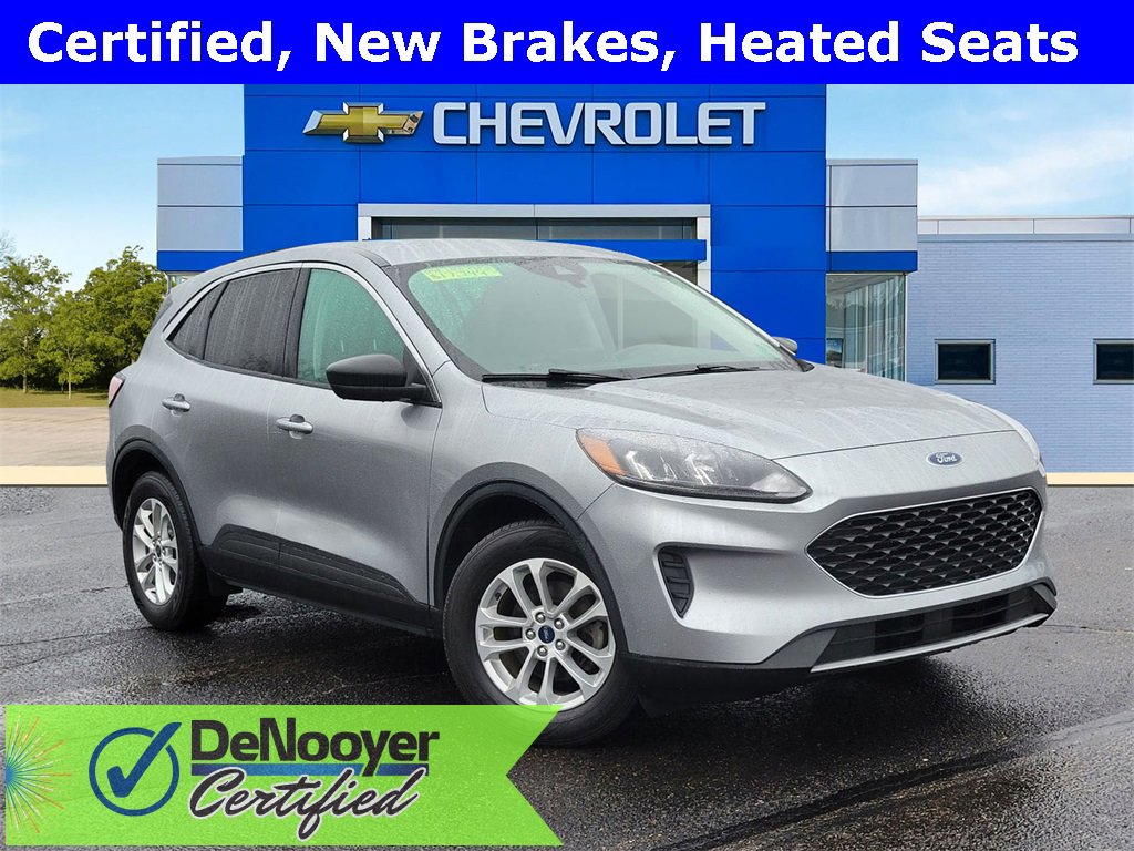 Used 2022 Ford Escape SE w/ Cold Weather Package image 1