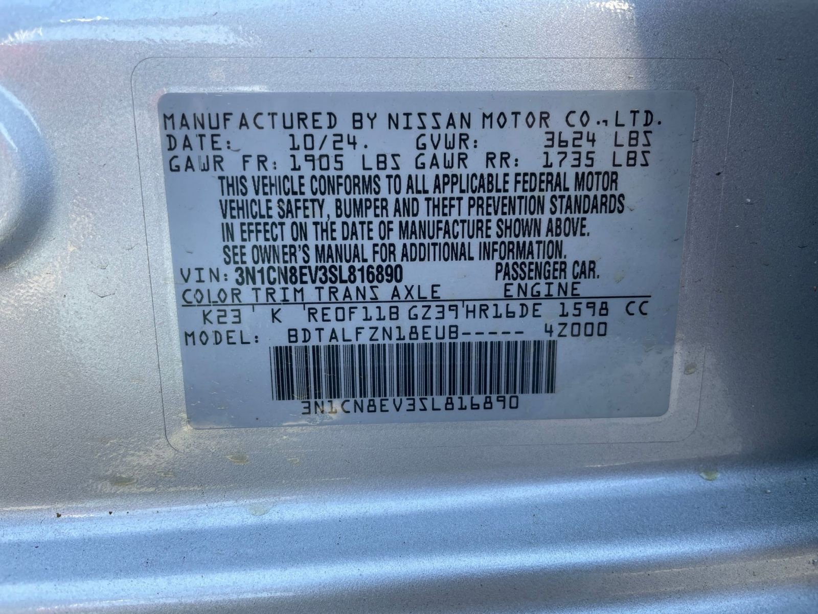 Used 2025 Nissan Versa SV image 32