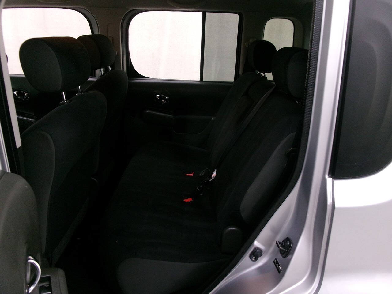 Used 2010 Nissan Cube 1.8 S w/ Interior Illumination Pkg FWD image 14