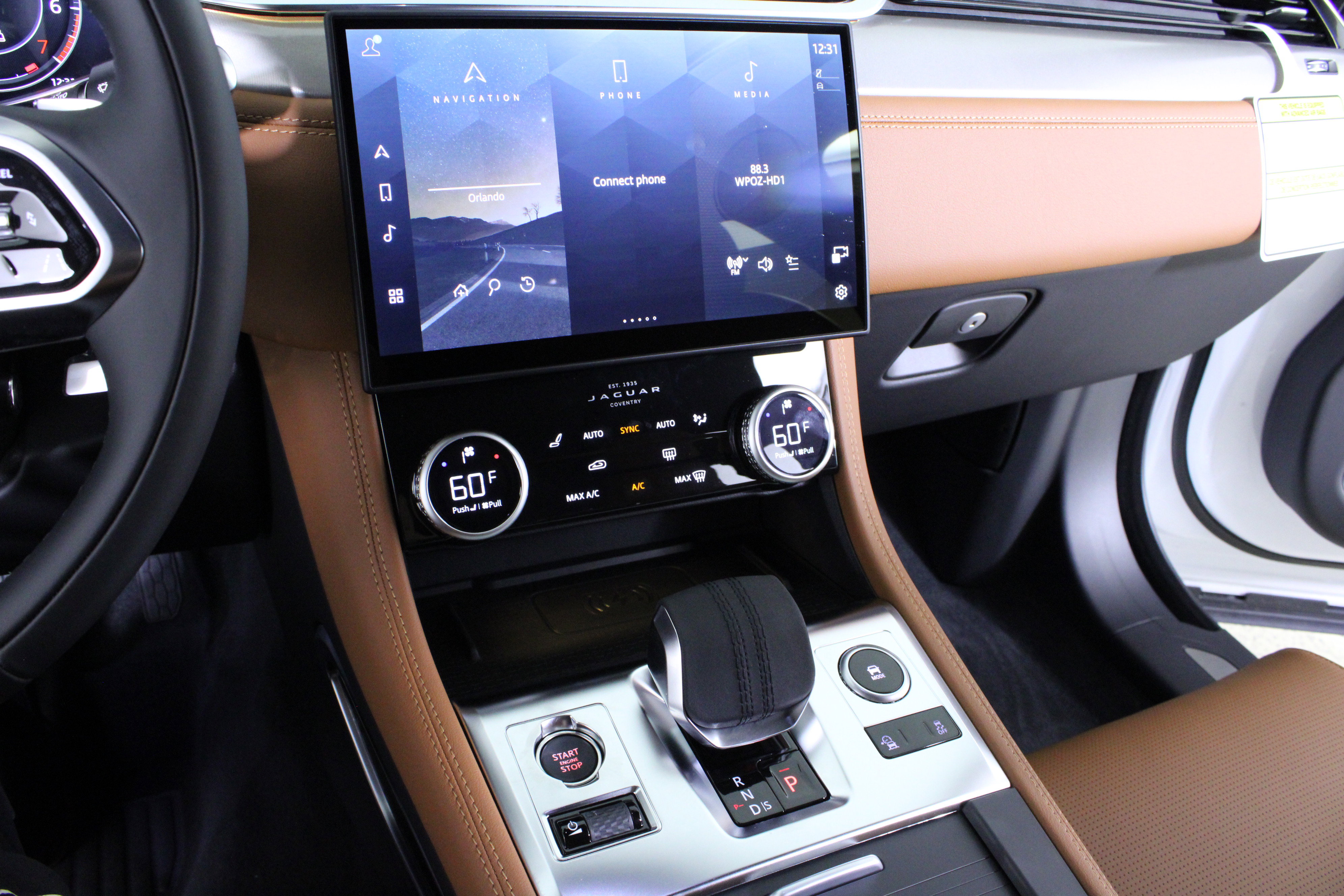 New 2026 Jaguar F-PACE R-Dynamic S image 19