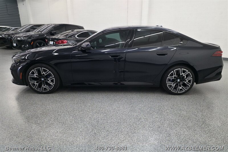 Used 2024 BMW 530i w/ M Sport Package RWD image 5