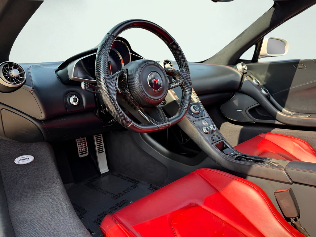 Used 2015 McLaren 650S Spider RWD image 51