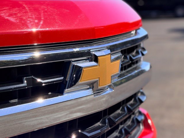 Used 2022 Chevrolet Silverado 1500 LT AWD/4WD image 30
