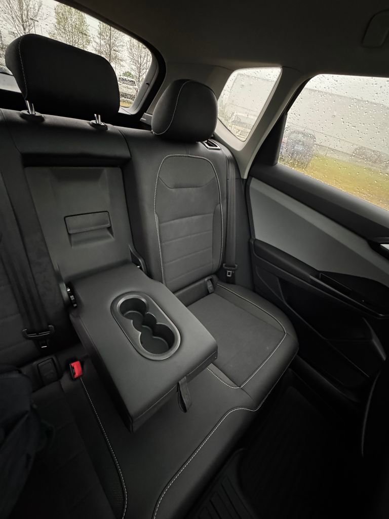 Used 2023 Volkswagen Taos SE w/ Panoramic Sunroof Package AWD/4WD image 27