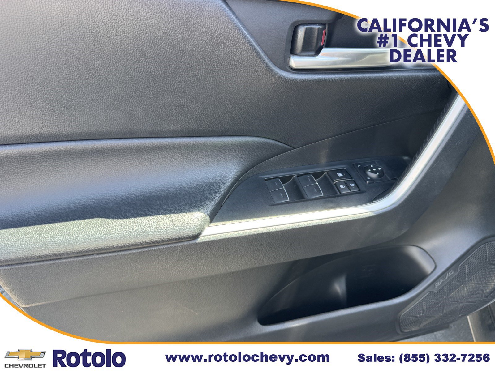 Used 2024 Toyota RAV4 XLE FWD image 18