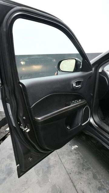 Used 2021 Jeep Compass Latitude AWD/4WD image 16