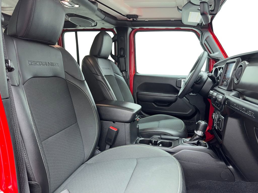 Used 2023 Jeep Wrangler Unlimited Sport image 39